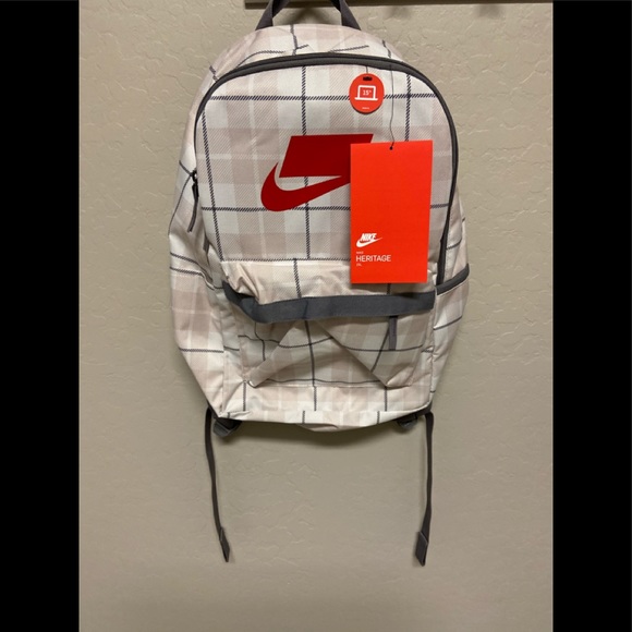 Nike Handbags - New Nike backpack